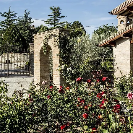 Agriturismo Colle Mura Farm stay