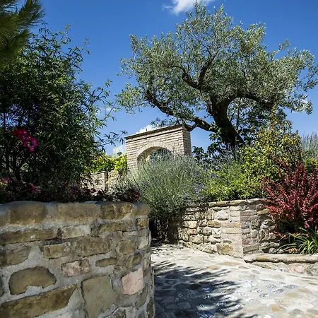 Agriturismo Colle Mura Farm stay
