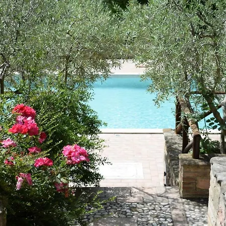 Agriturismo Colle Mura Farm stay